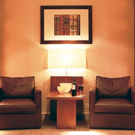 Regency Park Hotel, Health Club & Spa Тэтчем Интерьер фото
