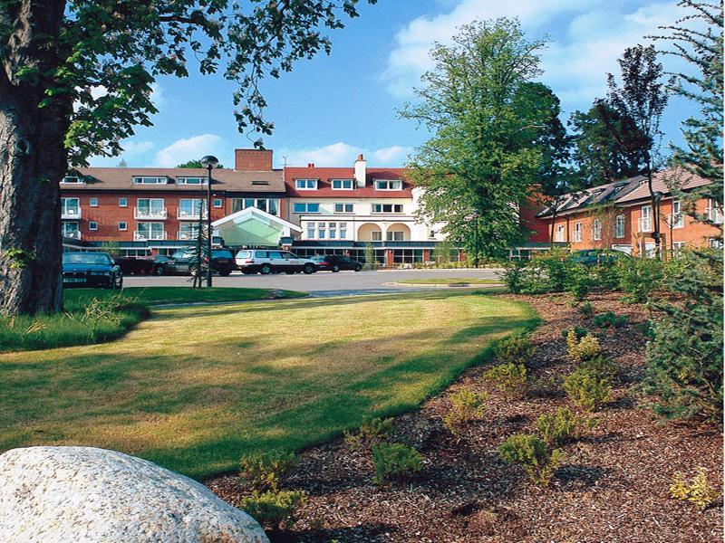 Regency Park Hotel, Health Club & Spa Тэтчем Экстерьер фото