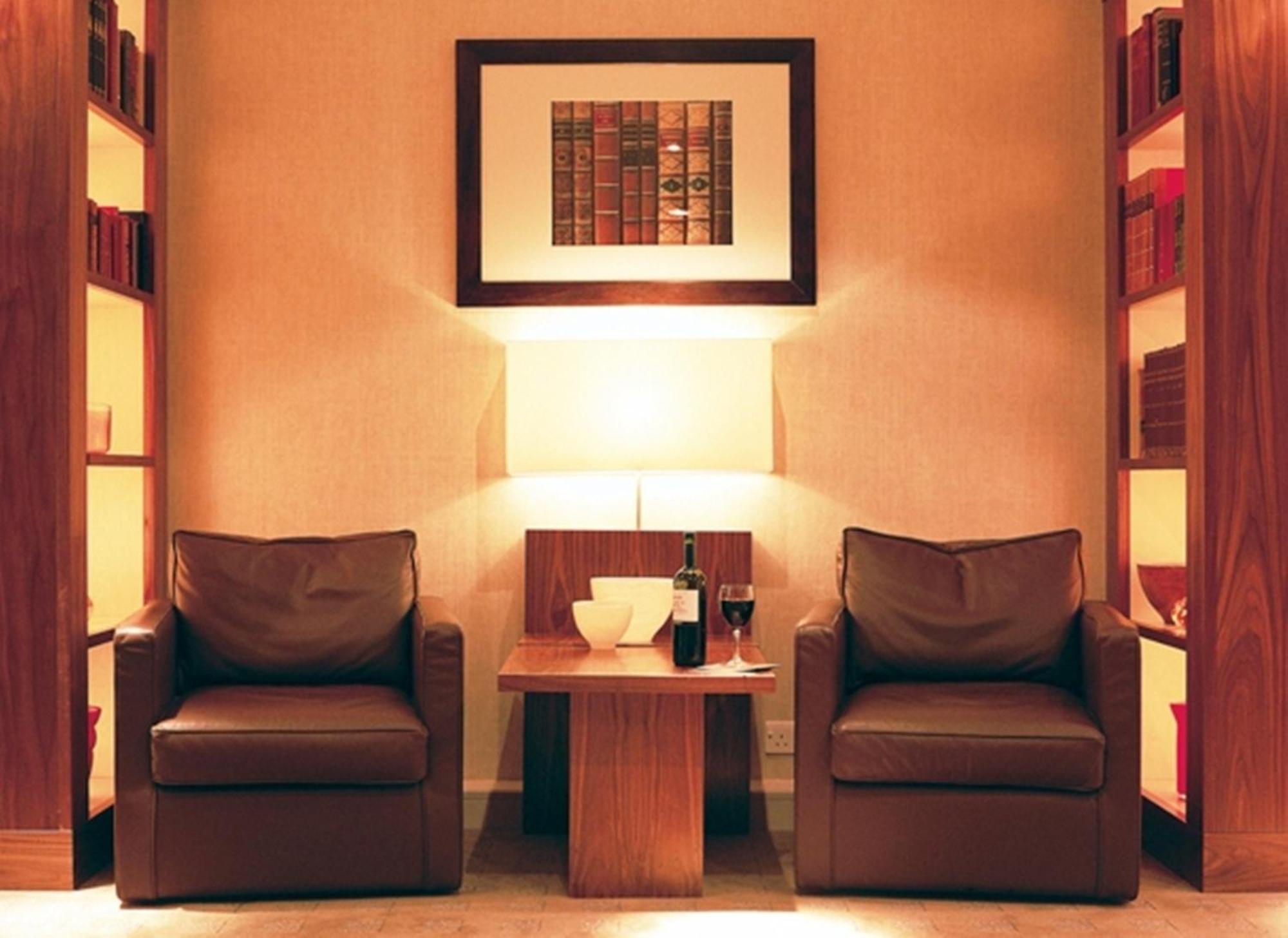Regency Park Hotel, Health Club & Spa Тэтчем Интерьер фото
