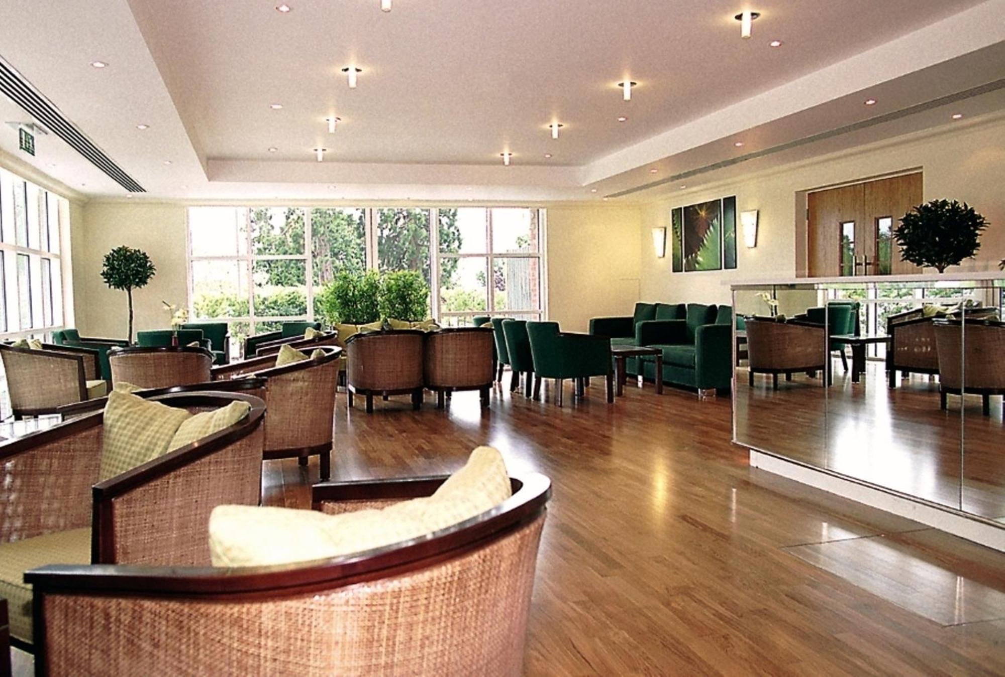 Regency Park Hotel, Health Club & Spa Тэтчем Интерьер фото