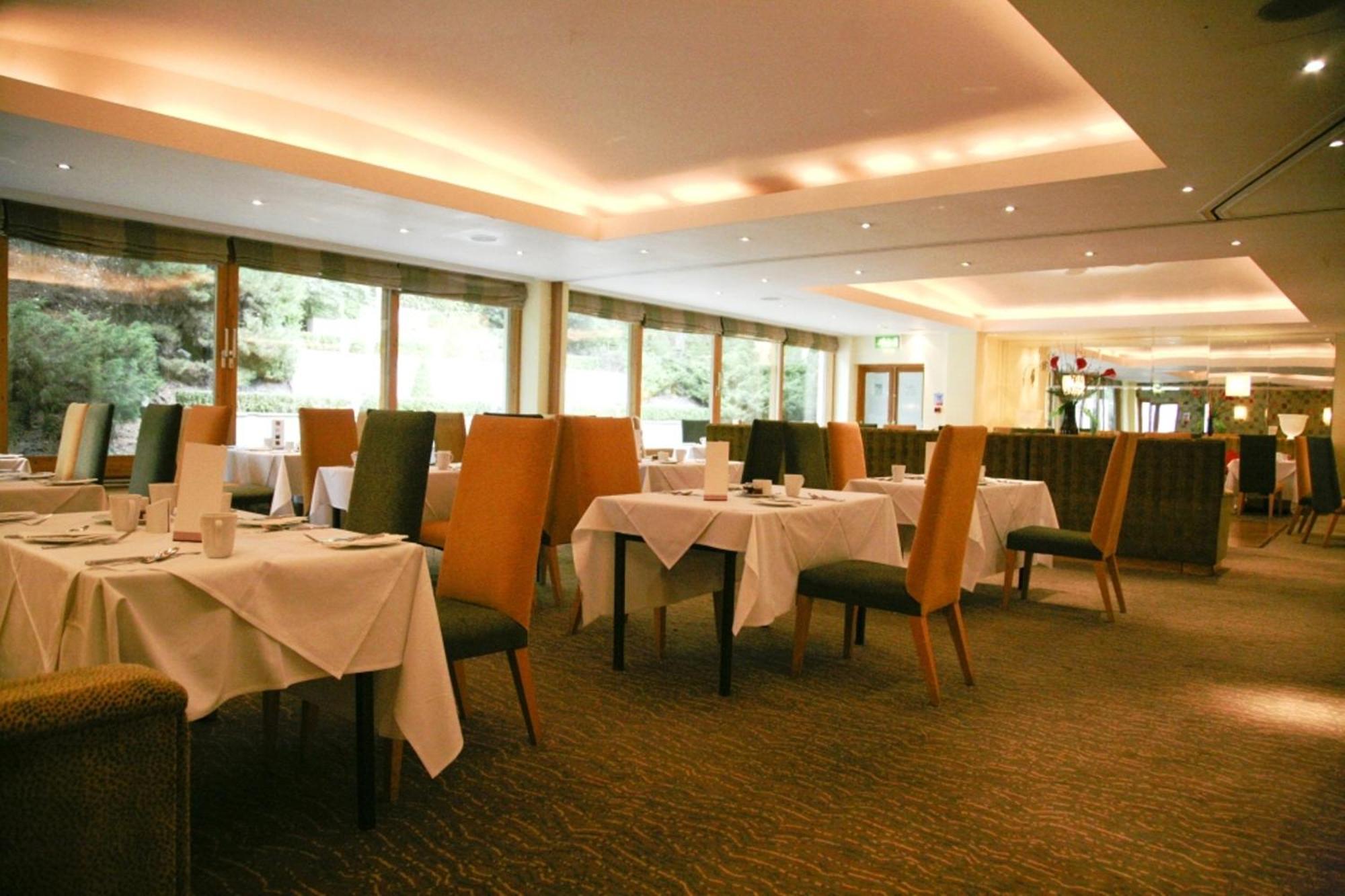 Regency Park Hotel, Health Club & Spa Тэтчем Экстерьер фото